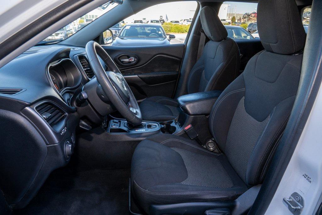 used 2020 Jeep Cherokee car, priced at $12,362