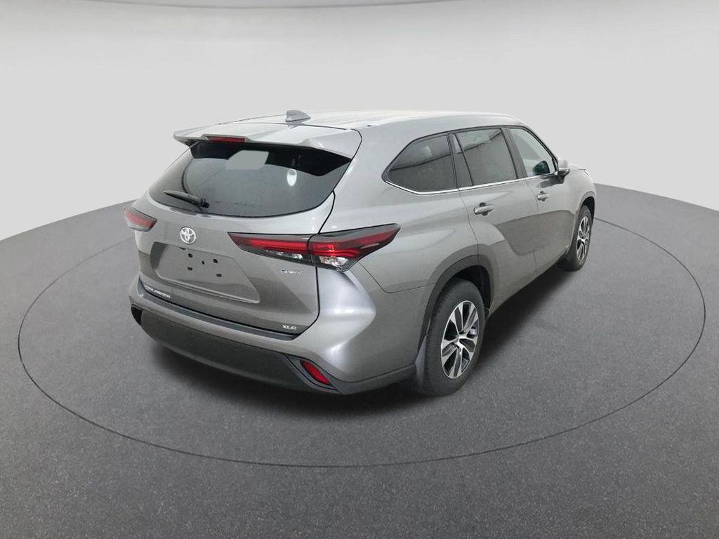 new 2026 Toyota Highlander Hybrid car, priced at $51,560