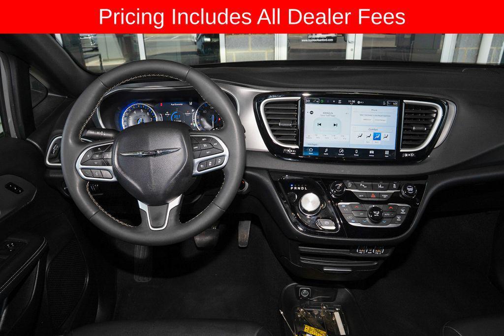 used 2025 Chrysler Pacifica car, priced at $29,102