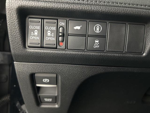 used 2023 Honda Odyssey car, priced at $30,994