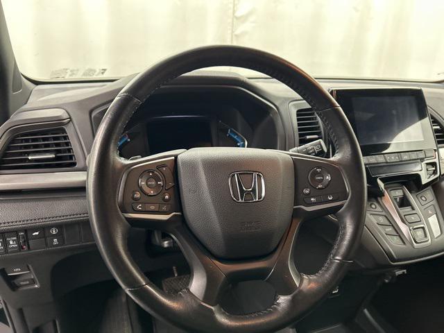 used 2023 Honda Odyssey car, priced at $30,994