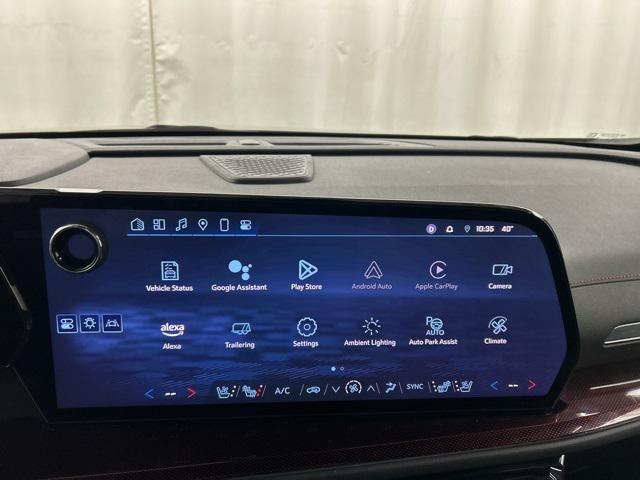 used 2024 Chevrolet Traverse car, priced at $46,994