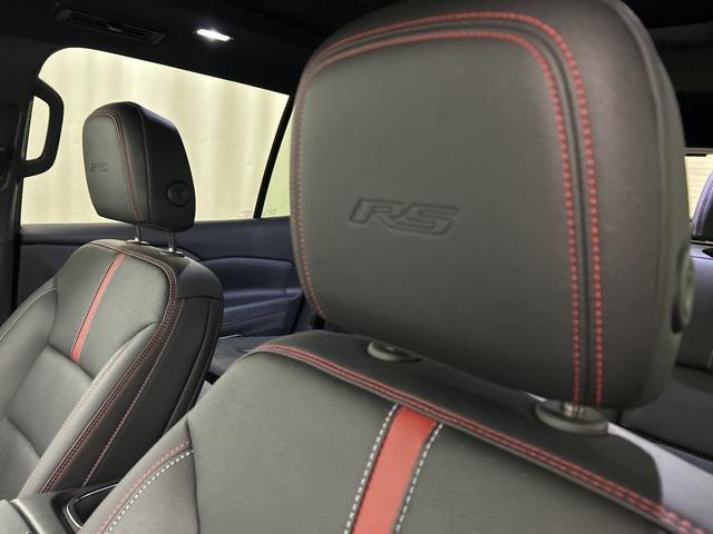 used 2024 Chevrolet Traverse car, priced at $46,994