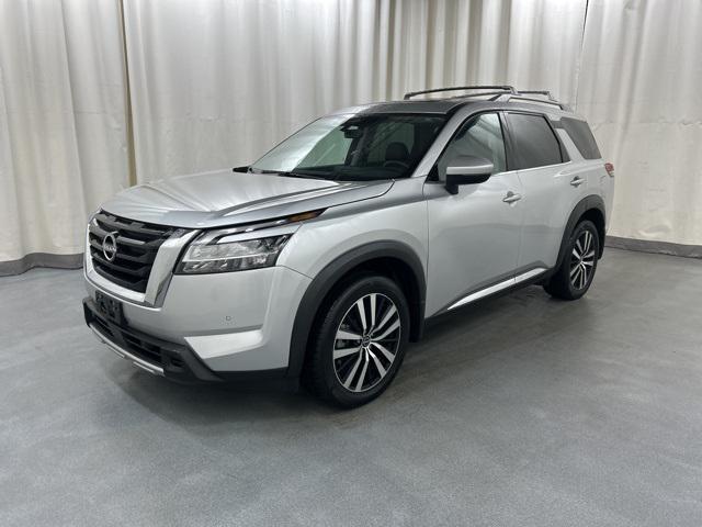 used 2024 Nissan Pathfinder car, priced at $33,333