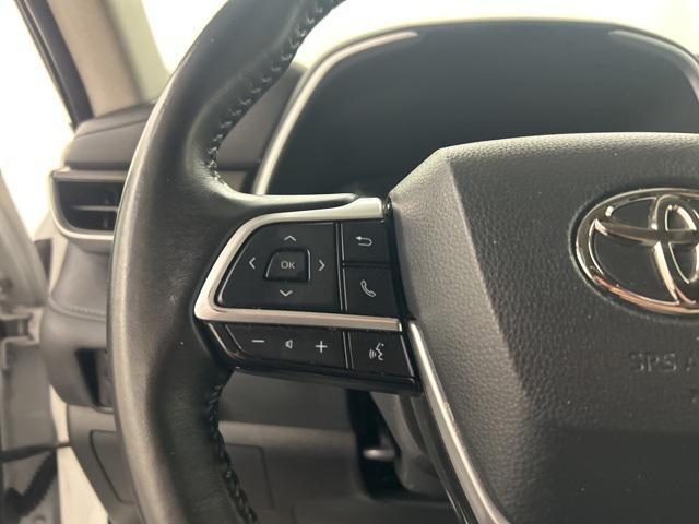 used 2023 Toyota Highlander car, priced at $32,444