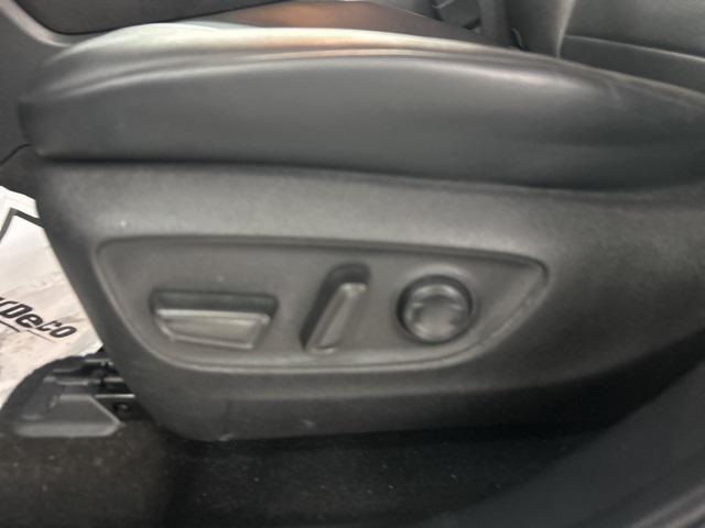 used 2023 Toyota Highlander car, priced at $32,444