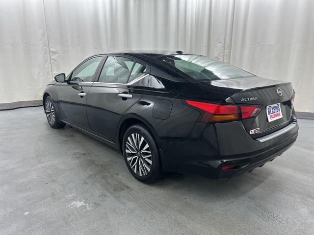 used 2023 Nissan Altima car, priced at $18,999