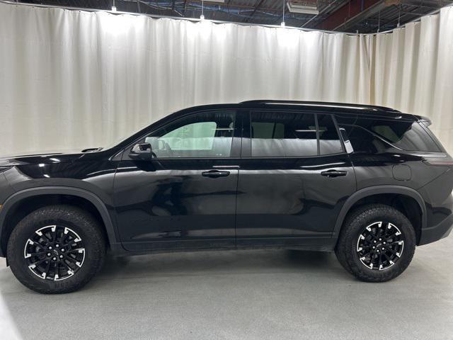 used 2024 Chevrolet Traverse car, priced at $39,999