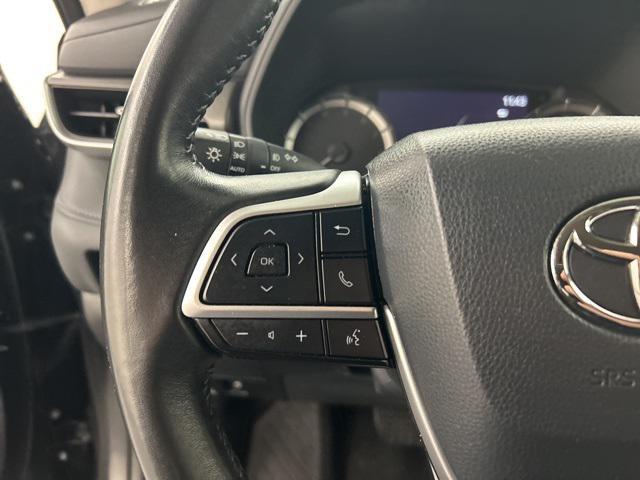 used 2024 Toyota Highlander car, priced at $31,994