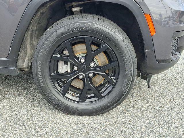 used 2024 Jeep Grand Cherokee L car, priced at $34,877