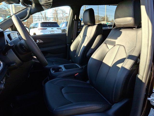 new 2026 Chrysler Pacifica car, priced at $42,281