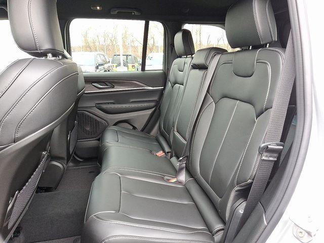 new 2025 Jeep Grand Cherokee car, priced at $45,955