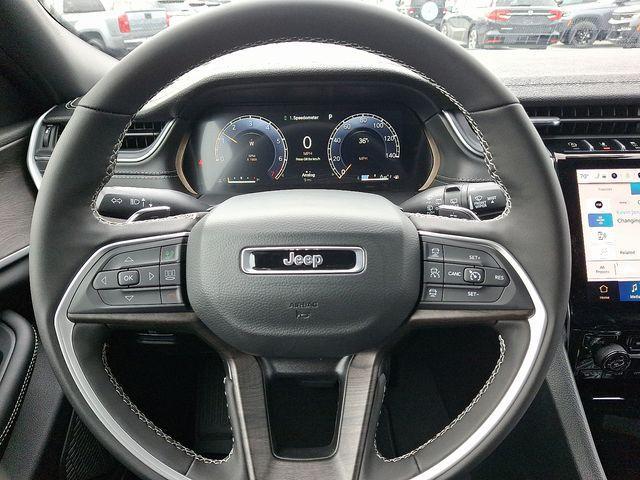 new 2025 Jeep Grand Cherokee car, priced at $45,955