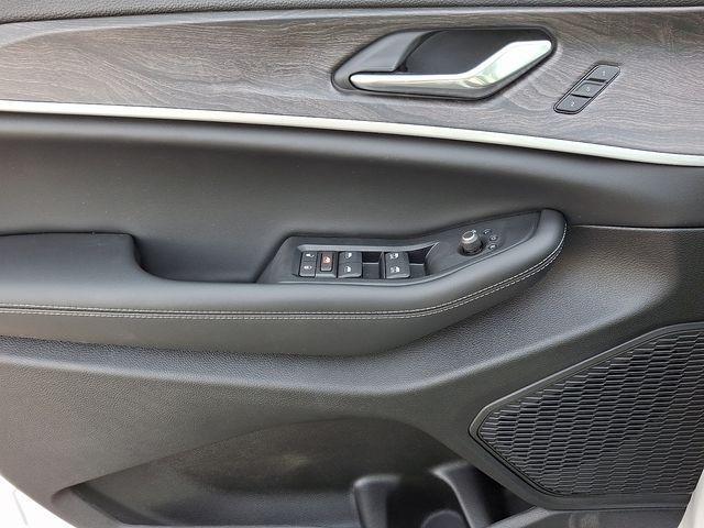 new 2025 Jeep Grand Cherokee L car, priced at $51,365