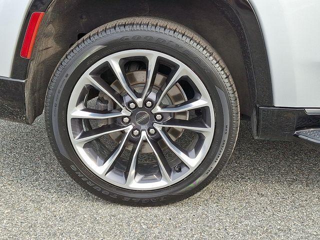 used 2022 Jeep Wagoneer car, priced at $34,187