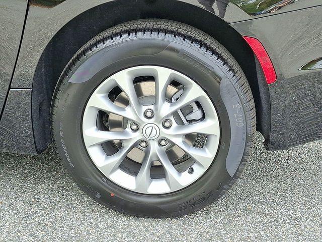 new 2026 Chrysler Pacifica car, priced at $45,196