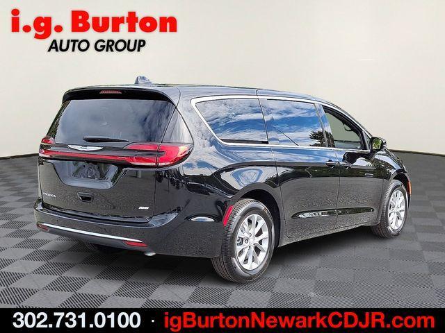 new 2026 Chrysler Pacifica car, priced at $45,196