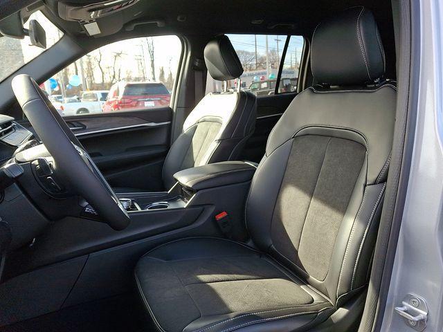 new 2026 Jeep Grand Cherokee car, priced at $48,550