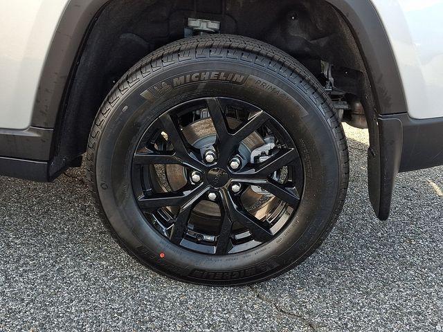 new 2026 Jeep Grand Cherokee car, priced at $48,550