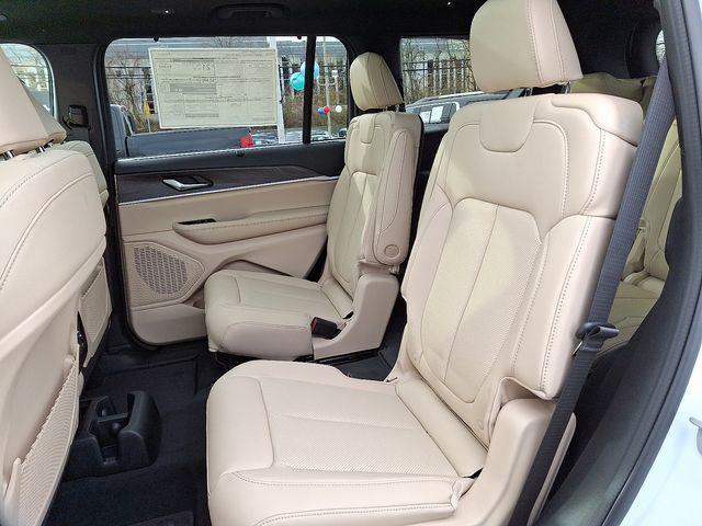 new 2025 Jeep Grand Cherokee L car, priced at $53,418