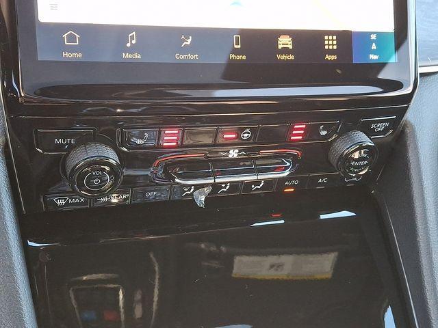 new 2025 Jeep Grand Cherokee L car, priced at $51,901