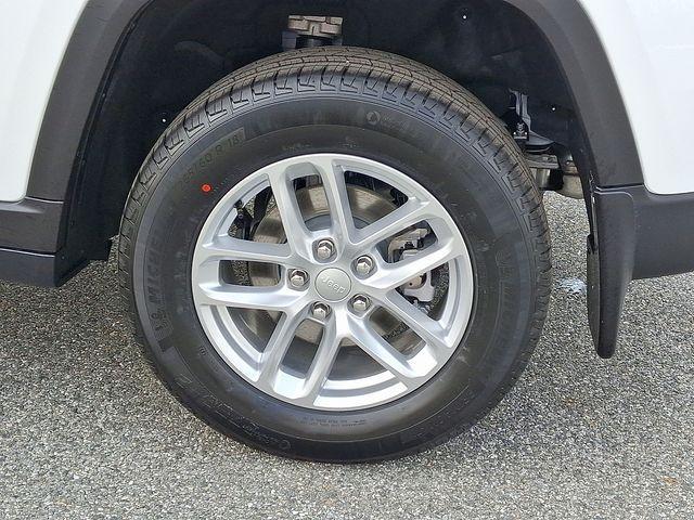 new 2025 Jeep Grand Cherokee car, priced at $41,090