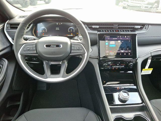 new 2025 Jeep Grand Cherokee car, priced at $41,090