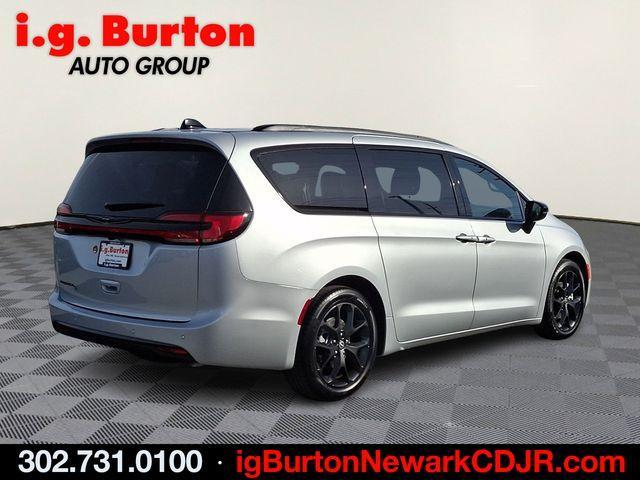 new 2026 Chrysler Pacifica car, priced at $44,747