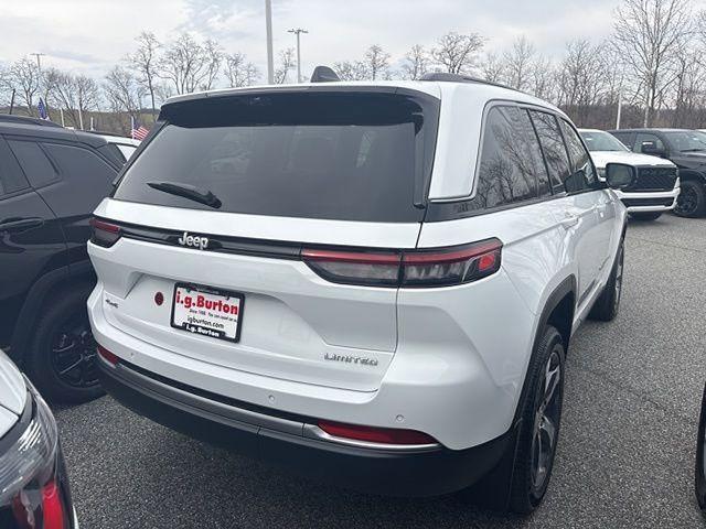 new 2026 Jeep Grand Cherokee car, priced at $53,850