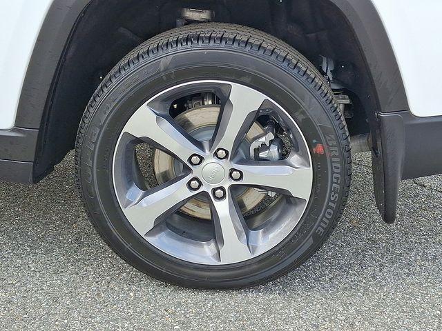 new 2025 Jeep Grand Cherokee L car, priced at $49,275