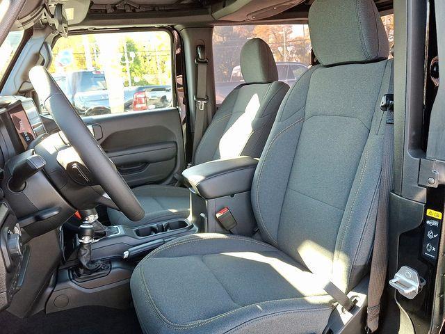 new 2026 Jeep Wrangler car, priced at $42,674