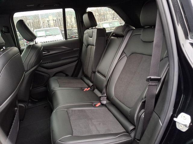 new 2025 Jeep Grand Cherokee car, priced at $48,553