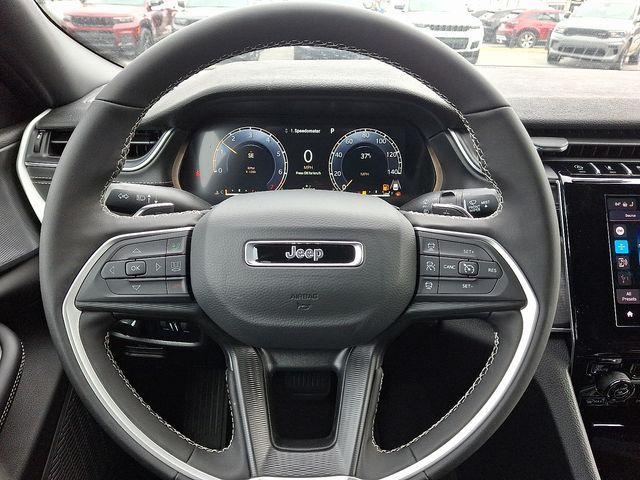 new 2025 Jeep Grand Cherokee car, priced at $43,928