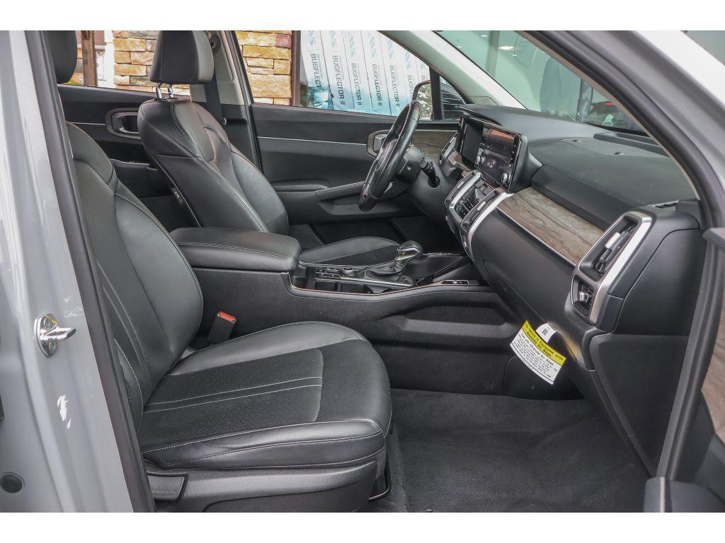 used 2022 Kia Sorento car, priced at $32,865