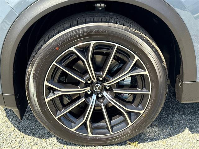 new 2025 Mazda CX-70 PHEV car, priced at $52,070