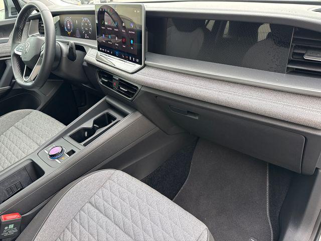 used 2025 Volkswagen Tiguan car, priced at $24,910