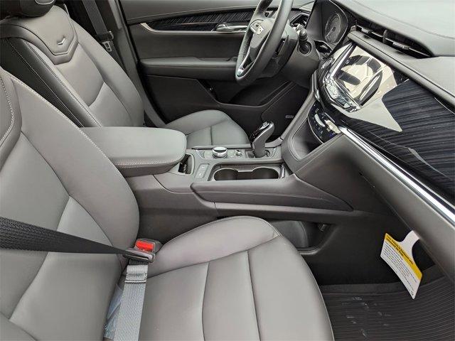 new 2025 Cadillac XT6 car, priced at $60,134