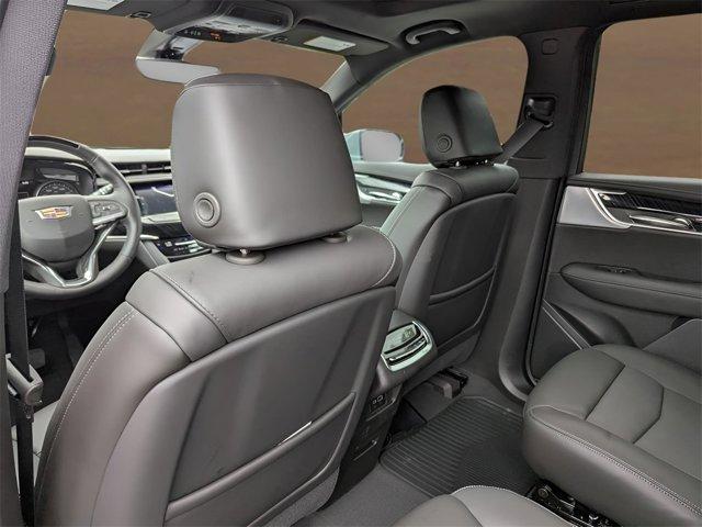 new 2025 Cadillac XT6 car, priced at $60,134