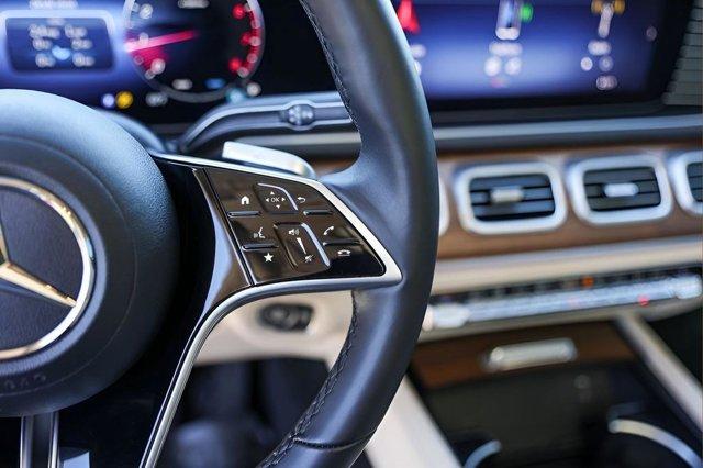 used 2025 Mercedes-Benz GLE 350 car, priced at $59,400