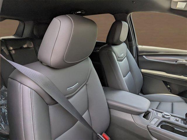 new 2025 Cadillac XT5 car, priced at $40,089