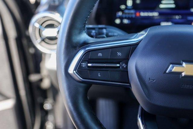 used 2025 Chevrolet Equinox car, priced at $21,476