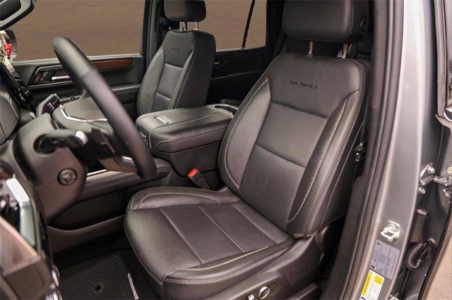 used 2025 GMC Yukon car, priced at $75,998