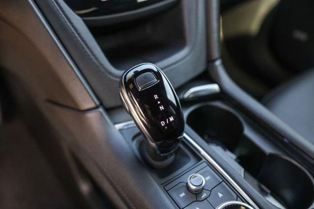 used 2025 Cadillac XT6 car, priced at $43,500