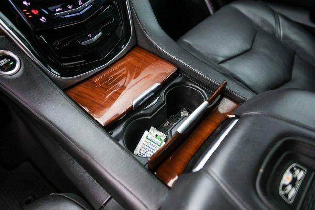 used 2020 Cadillac Escalade car, priced at $33,998