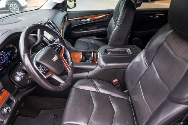 used 2020 Cadillac Escalade car, priced at $33,998