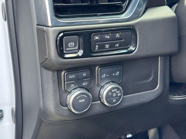used 2025 GMC Yukon XL car, priced at $74,125