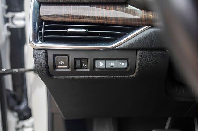 used 2023 Cadillac XT4 car, priced at $30,213