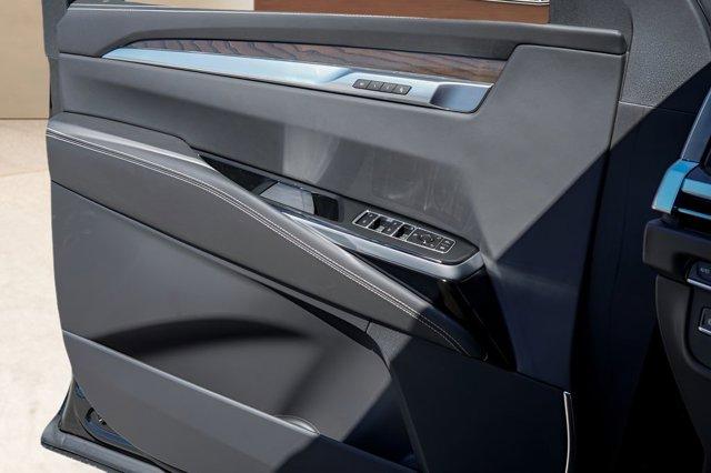 new 2026 Cadillac Escalade ESV car, priced at $135,360