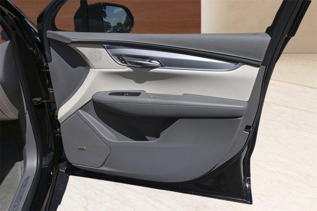 2019 Stellar Black Metallic Cadillac XT5