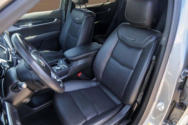 used 2025 Cadillac XT6 car, priced at $47,998